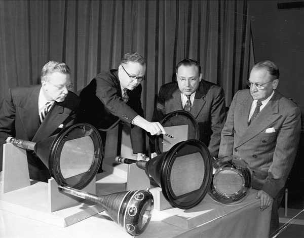 bw_color-tv-tubes demo for execs