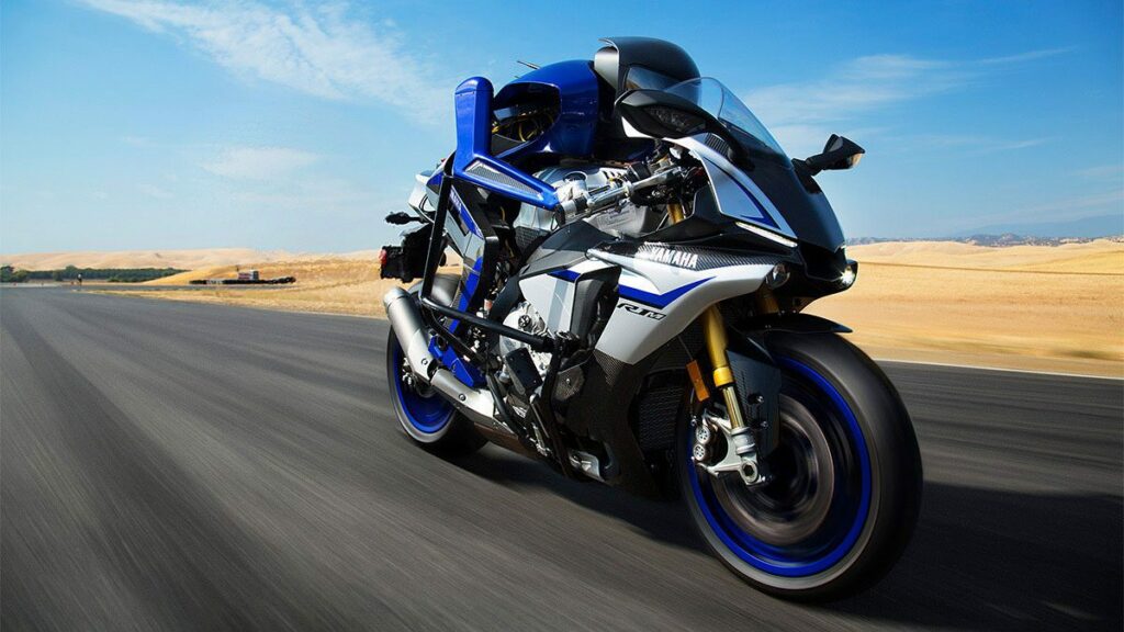 one-of-japans-leading-banks-is-teaming-up-with-the-research-institute-that-created-siri-to-try-to-bring-a-bit-of-silicon-valley-back-to-japan-feat-img