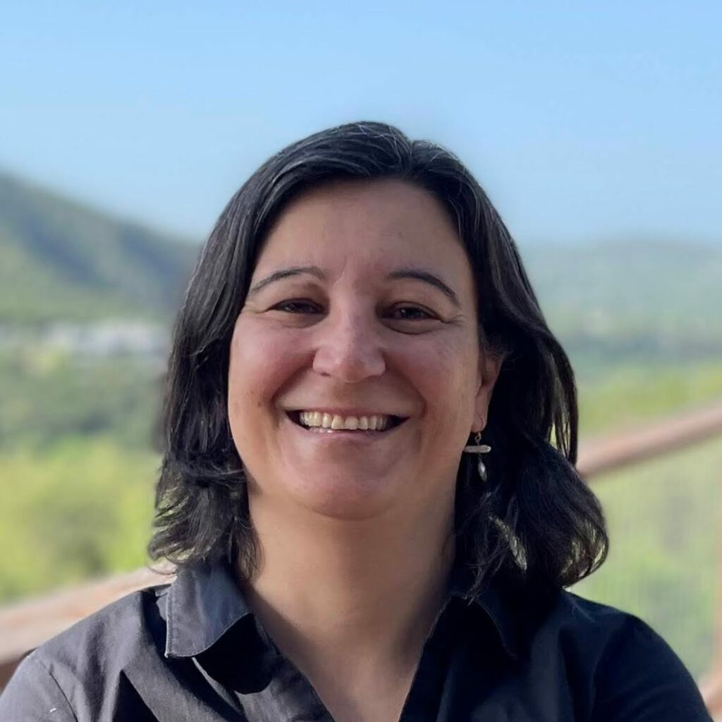 Antia Lamas-Linares headshot