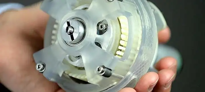 inception-drive-in-hand